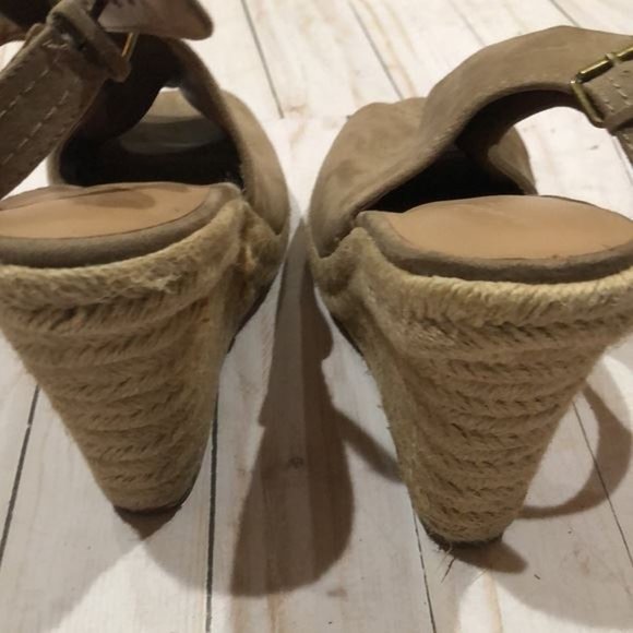 Universal thread tan open toe wedge sandal - Picture 6 of 6